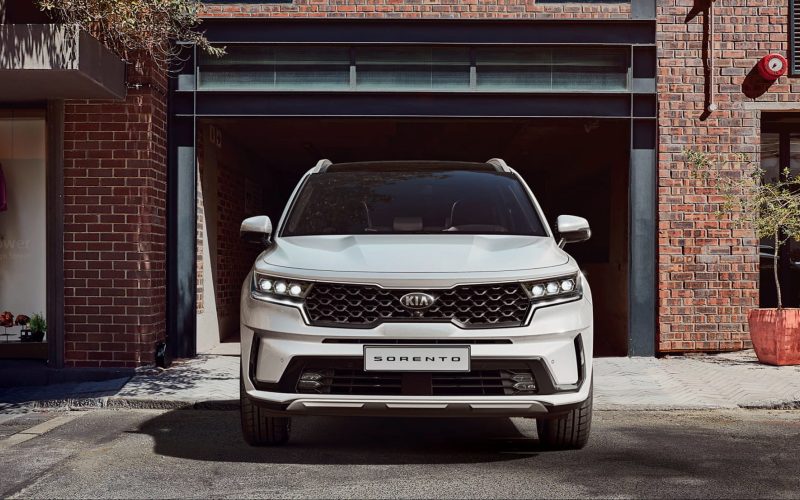Kia Sorento: Семейный кроссовер с элегантным дизайном
