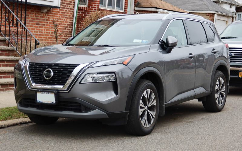 Nissan Rogue: Функциональность и технологии для активной жизни